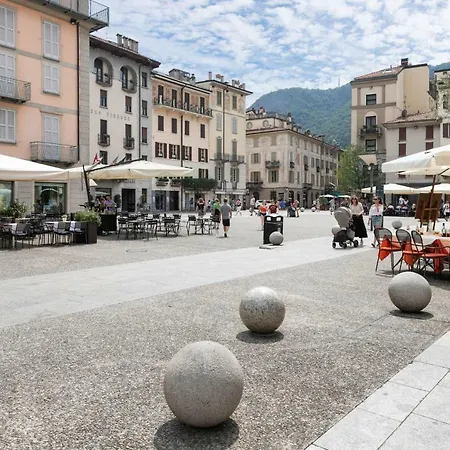 Lario Promenade 公寓 *