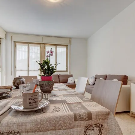 Lario Promenade Apartment Como